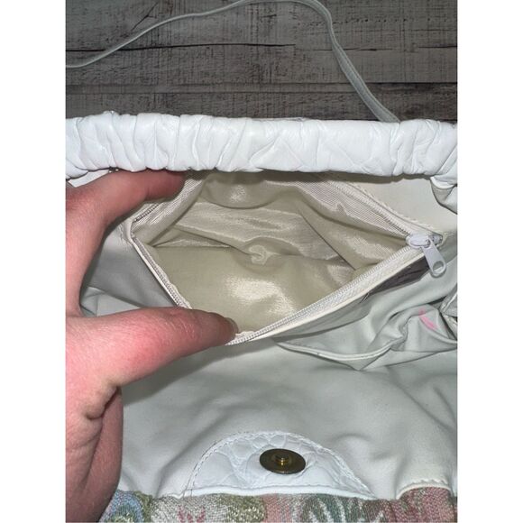 Vintage 80s Saks Fifth Avenue White Leather Tapestry Grandma Shoulder Bag - Picture 8 of 9